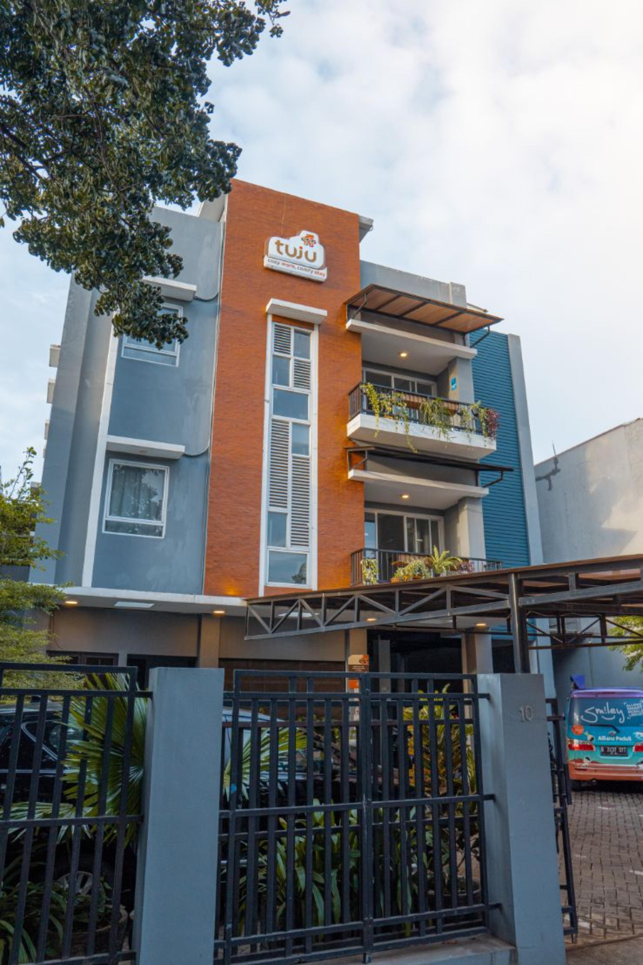 Tuju Wk Homes Syariah Yakarta Exterior foto